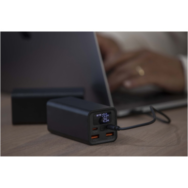 Logotrade Werbeartikel das Foto: Acamar 70 W 20.000 mAh Laptop Powerbank aus recyceltem Aluminium